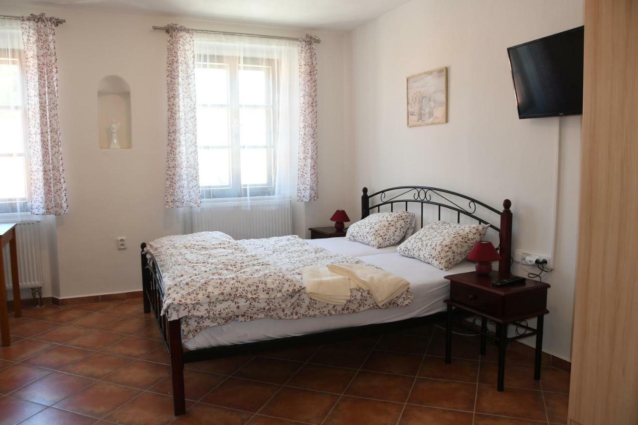 Penzion-Apartman Soucek Jindřichŭv Hradec Exteriör bild
