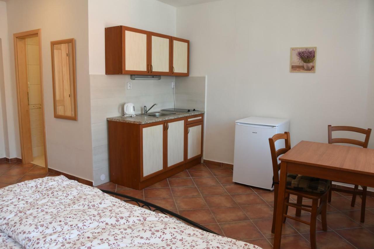 Penzion-Apartman Soucek Jindřichŭv Hradec Exteriör bild