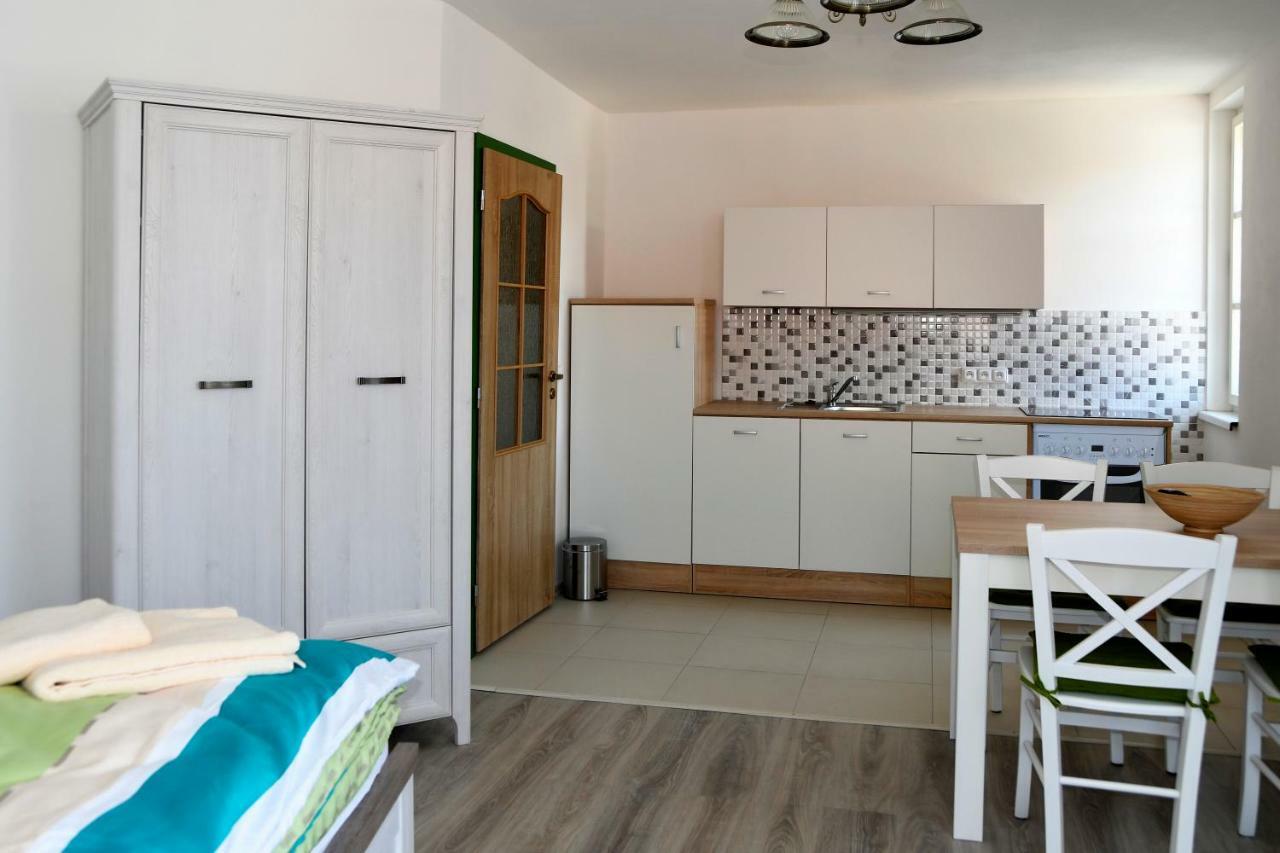 Penzion-Apartman Soucek Jindřichŭv Hradec Exteriör bild